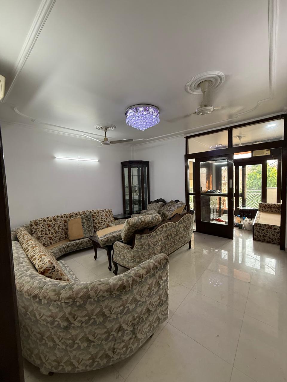 2 BHK Builder Floor For Rent in Kalkaji