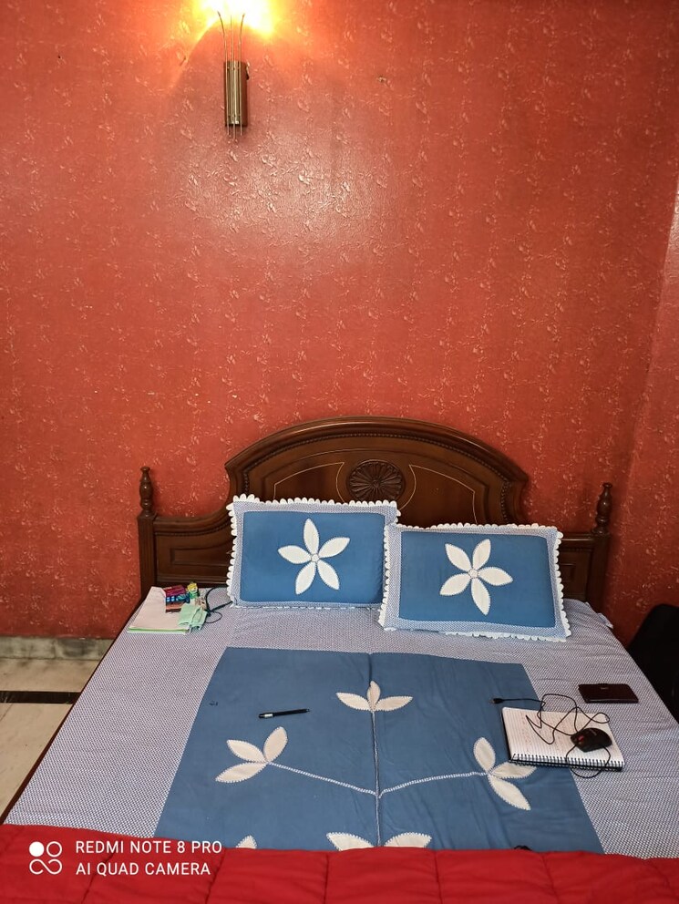 Bedroom, kalkaji 2 Bedroom 100 Sq.Yd. Builder Floor In Kalkaji Delhi 9063104