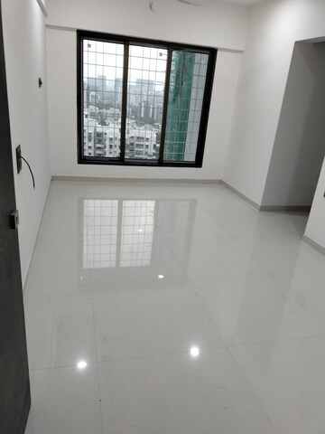 Room in 1 BHK Apartment at Poonam Vaishno Heights, Malad East – for Rent