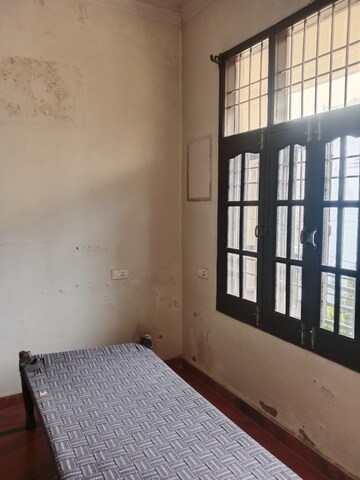 Bedroom in 1 BHK Builder Floor at Sector 6 – for Rent