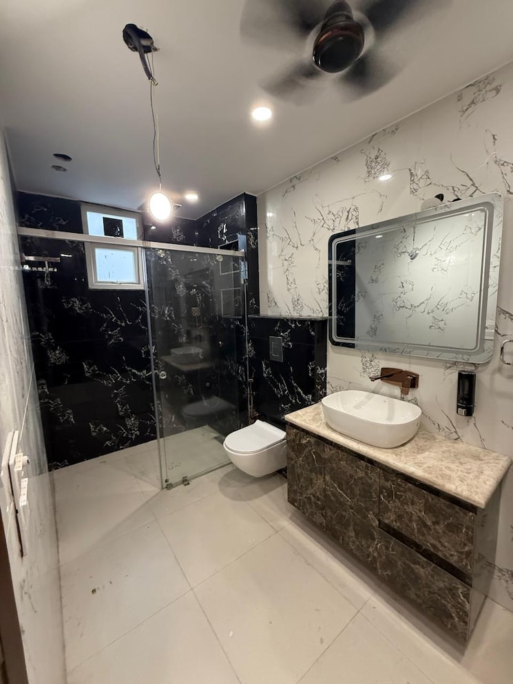 Bathroom, south extension ii 3 Bedroom 1800 Sq.Ft. Builder Floor In South Extension ii Delhi 9063113