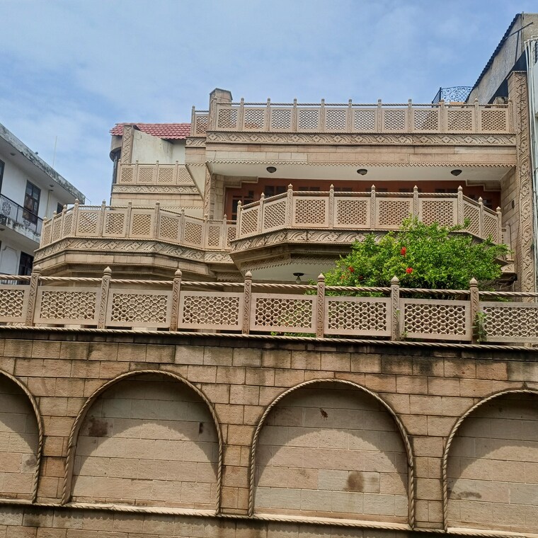 Exterior View, sector 27 6+ Bedroom 450 Sq.Mt. Independent House In Sector 27 Noida 9063118