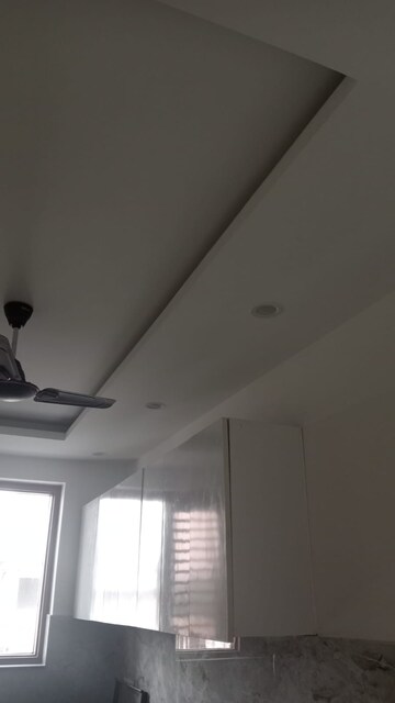 Furnished Amenities in 3 BHK Builder Floor at Sector 14 – for Rent