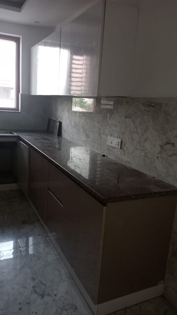 Kitchen in 3 BHK Builder Floor at Sector 14 – for Rent