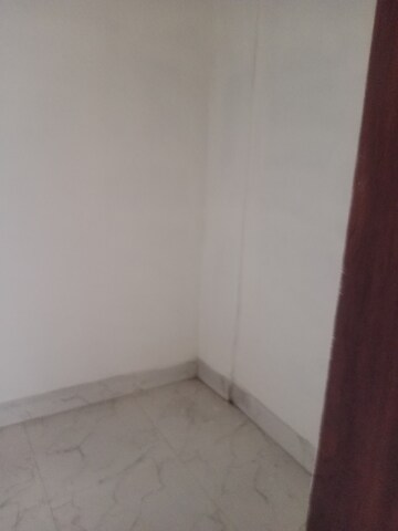 Room in 2 BHK Builder Floor at Sector 25 – for Rent