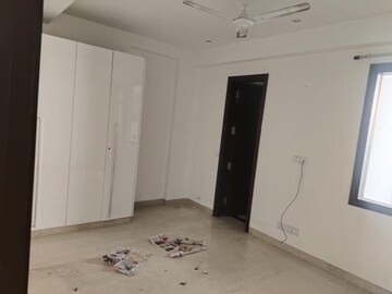 Room in 2 BHK Builder Floor at Chittaranjan Park – for Rent