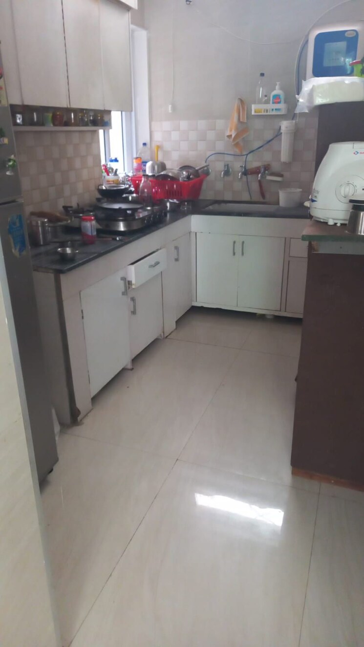 Kitchen, rwa-kalkaji-dda-flats-l1-l2 3 Bedroom 1600 Sq.Ft. Apartment In Govindpuri Delhi 9063127
