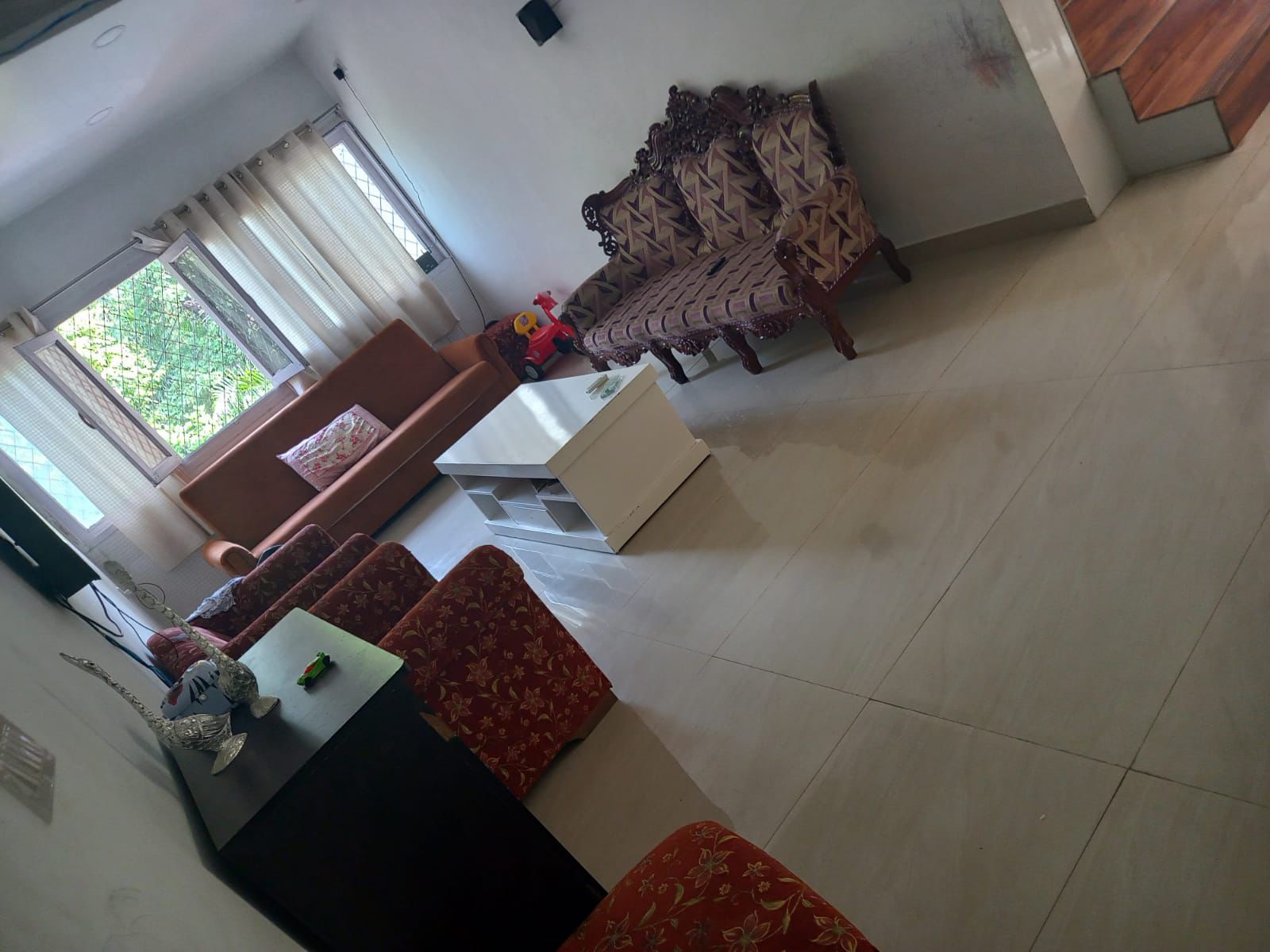 3 BHK + Servant Room Apartment For Rent in RWA Kalkaji DDA Flats L1 & L2