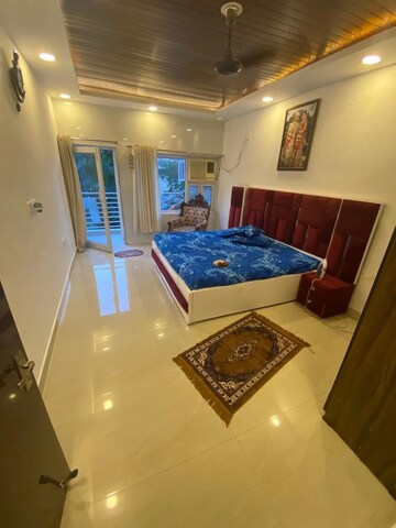 Bedroom in 3 BHK Apartment at RWA Kalkaji DDA Flats L1 & L2, Govindpuri – for Rent