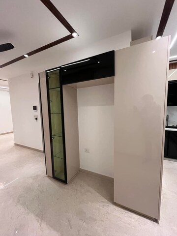 Building Lobby in 2 BHK Builder Floor at Lajpat Nagar 4 – for Rent