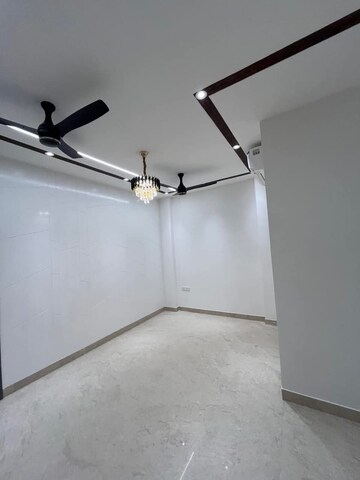Room in 2 BHK Builder Floor at Lajpat Nagar 4 – for Rent
