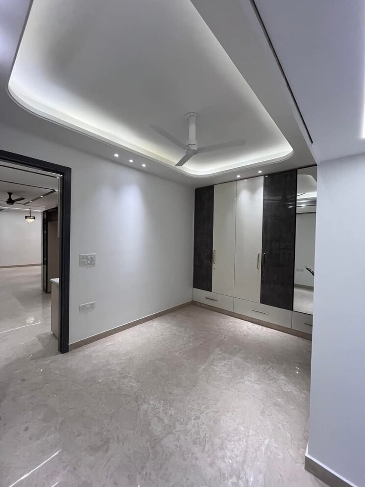 Room, lajpat nagar 4 2 Bedroom 900 Sq.Ft. Builder Floor In Lajpat Nagar 4 Delhi 9063124