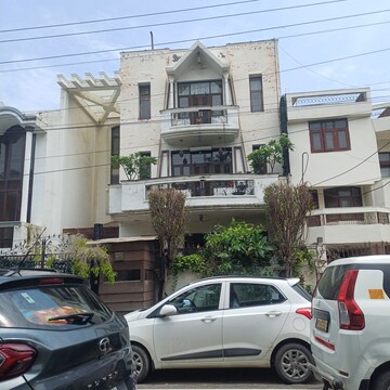 2 BHK Independent House For Rent in Sector 19