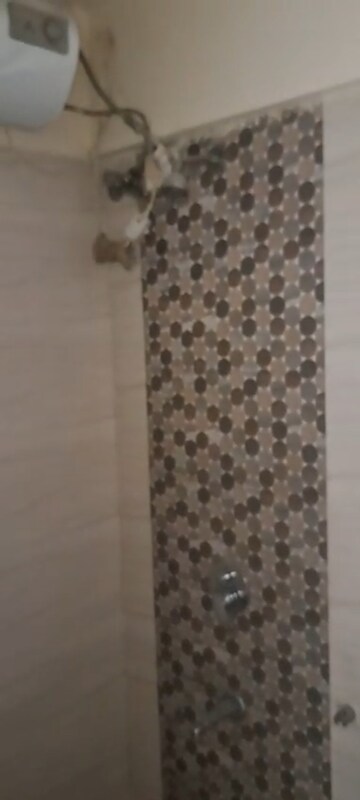 Bathroom in 2 BHK Apartment at Chanchal Kalyan Complex, Yari Road – for Rent