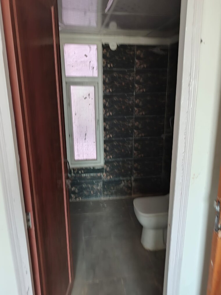 Bathroom, kw-srishti 2.5 Bedroom 1240 Sq.Ft. Apartment In Raj Nagar Extension Ghaziabad 9063153