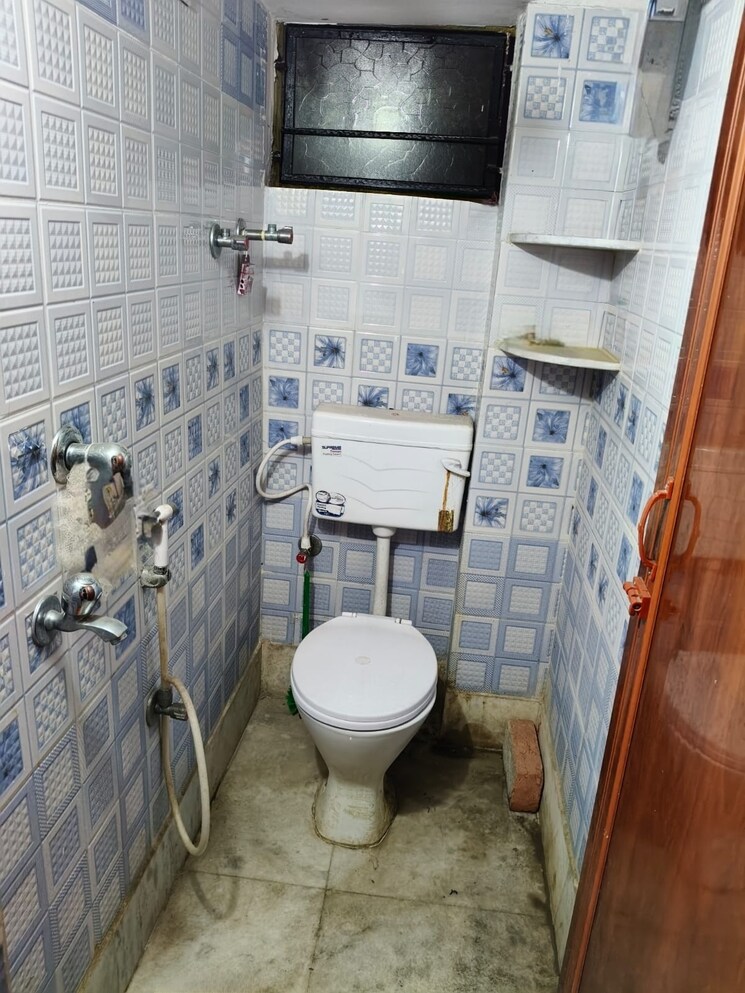 Bathroom, sodepur 1 Bedroom 520 Sq.Ft. Apartment In Sodepur Kolkata 9063160