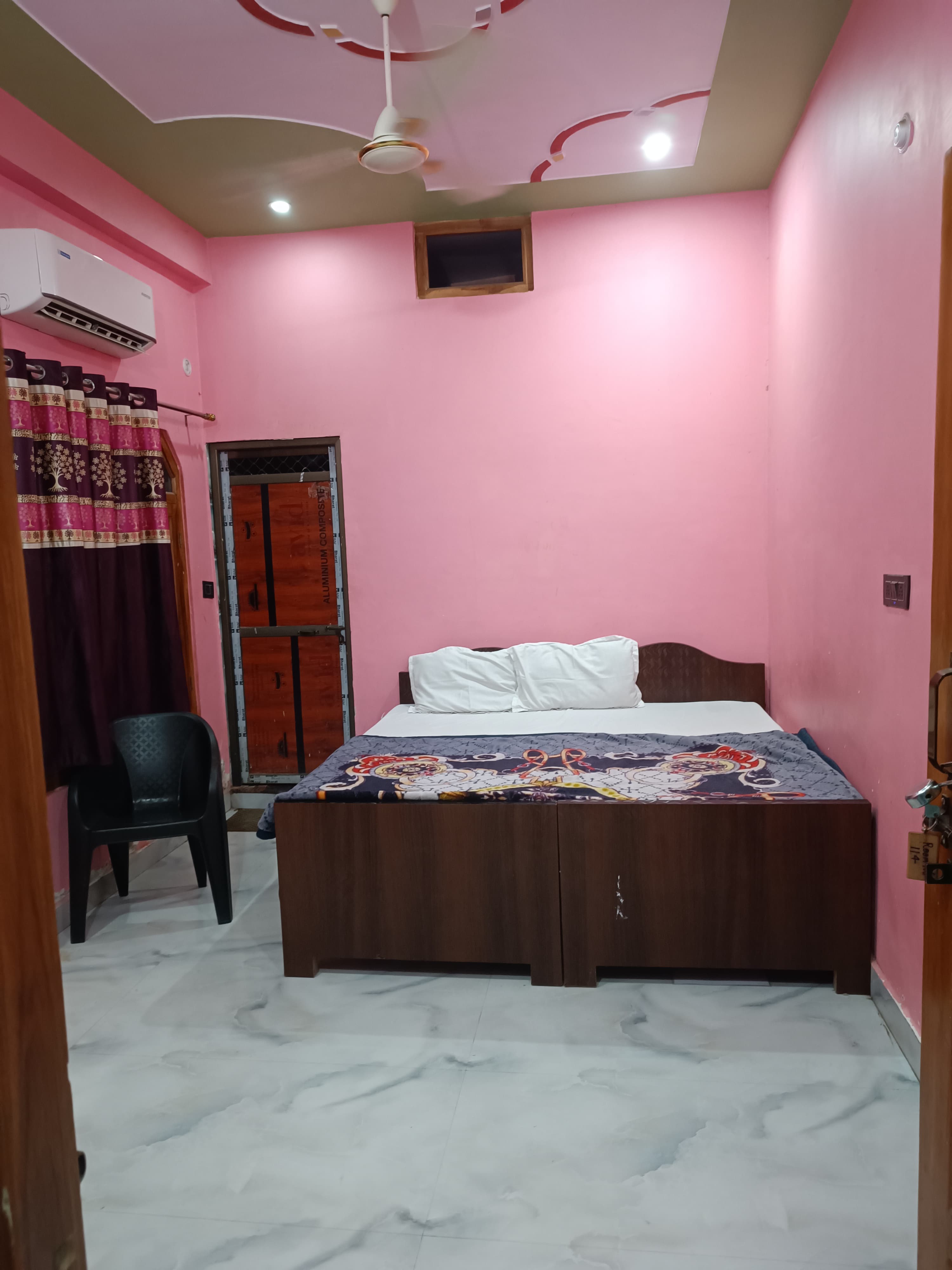 Pg For Rent in Priya Girls Independent P