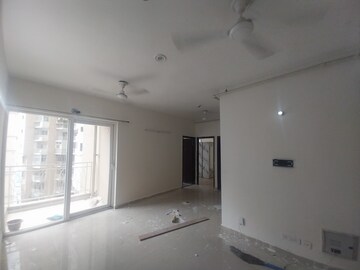 2 BHK Apartment For Rent in Mahagun Mywoods III, Sector 16c Greater Noida