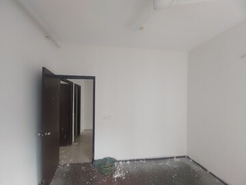 Room in 2 BHK Apartment at Mahagun Mywoods III, Sector 16c Greater Noida – for Rent