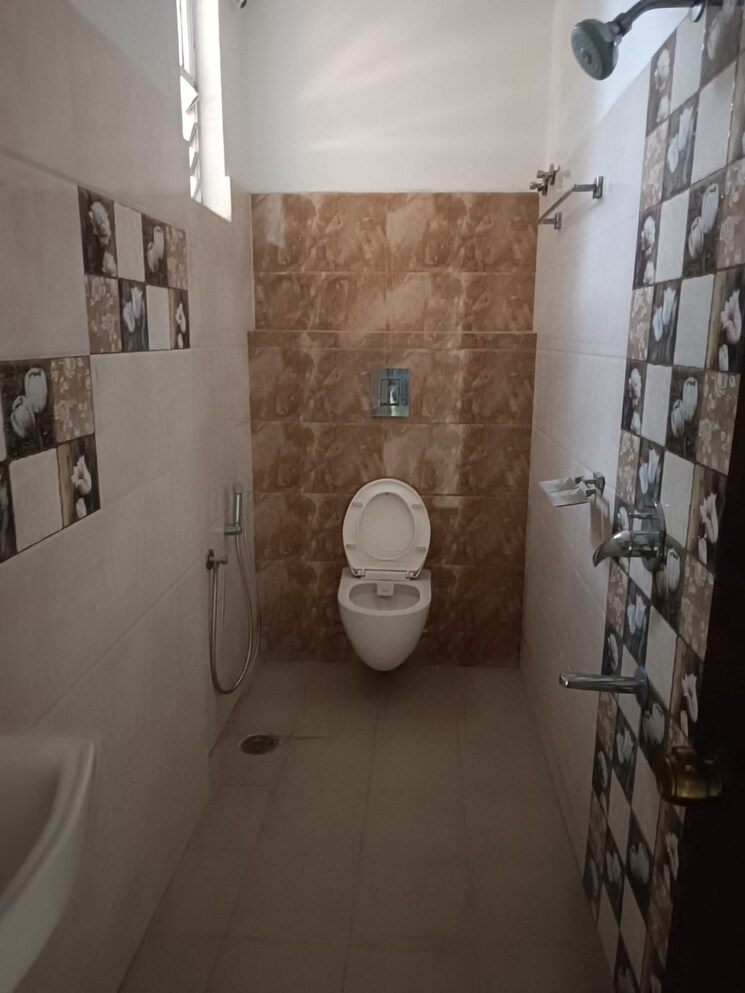 Bathroom, gachibowli 3 Bedroom 1690 Sq.Ft. Apartment In Gachibowli Hyderabad 9063198