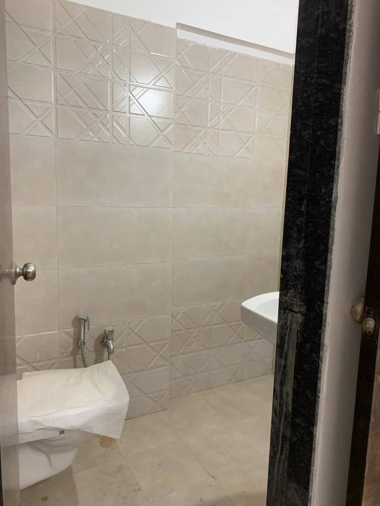 Bathroom, dgs-sheetal-tapovan 1 Bedroom 575 Sq.Ft. Apartment In Malad East Mumbai 9063202