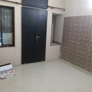 Room in 2 BHK Apartment at Jaipuria Plaza, Sector 26 – for Rent