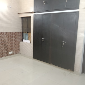 2 BHK Apartment For Rent in Jaipuria Plaza, Sector 26