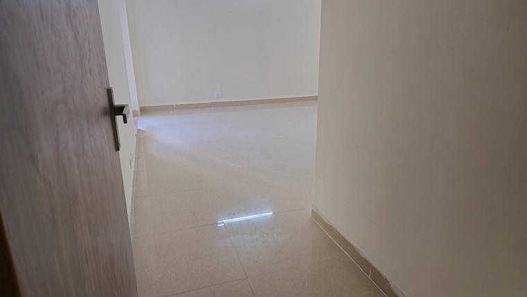 Room, sector 19b dwarka 3 Bedroom 2100 Sq.Ft. Apartment In Sector 19b Dwarka Delhi 9063259