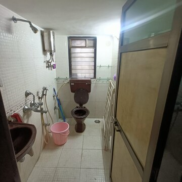 Team Area in 3 BHK Apartment at Pratik CHS Andheri, Jeevan Nagar – for Rent