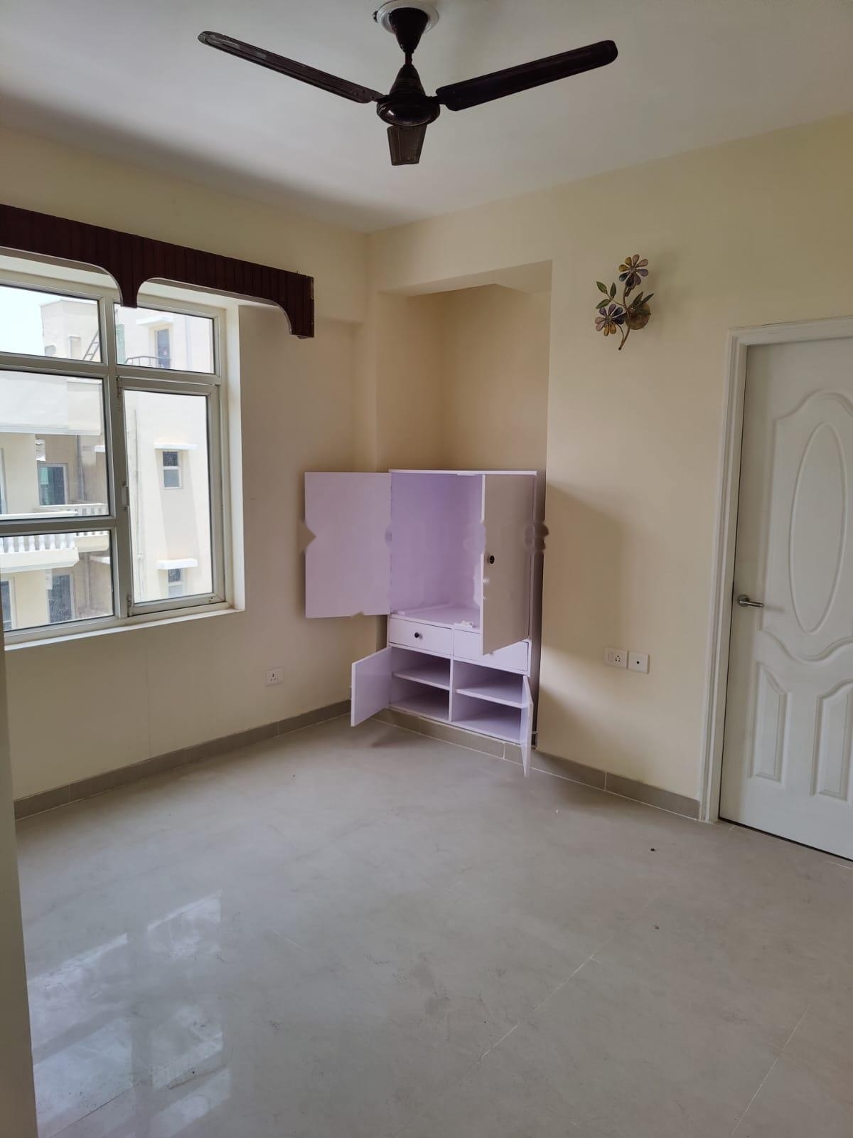 2 BHK Apartment For Rent in Shree Vardhman Mantra