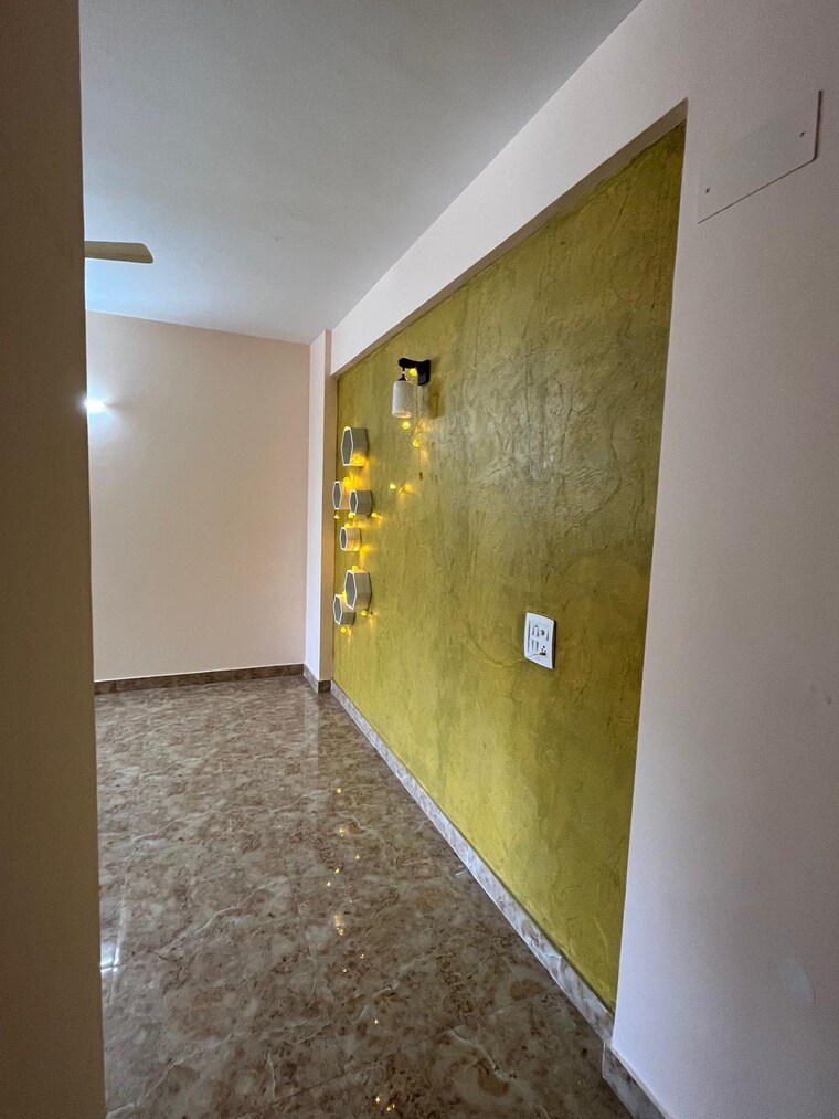 Room, sahastradhara road 4 Bedroom 117 Sq.Yd. Villa In Sahastradhara Road Dehradun 9063312