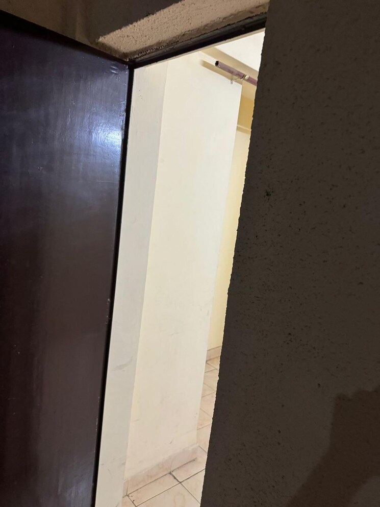 Other, sector 23 dwarka 1 Bedroom 400 Sq.Ft. Apartment In Sector 23 Dwarka Delhi 9063320