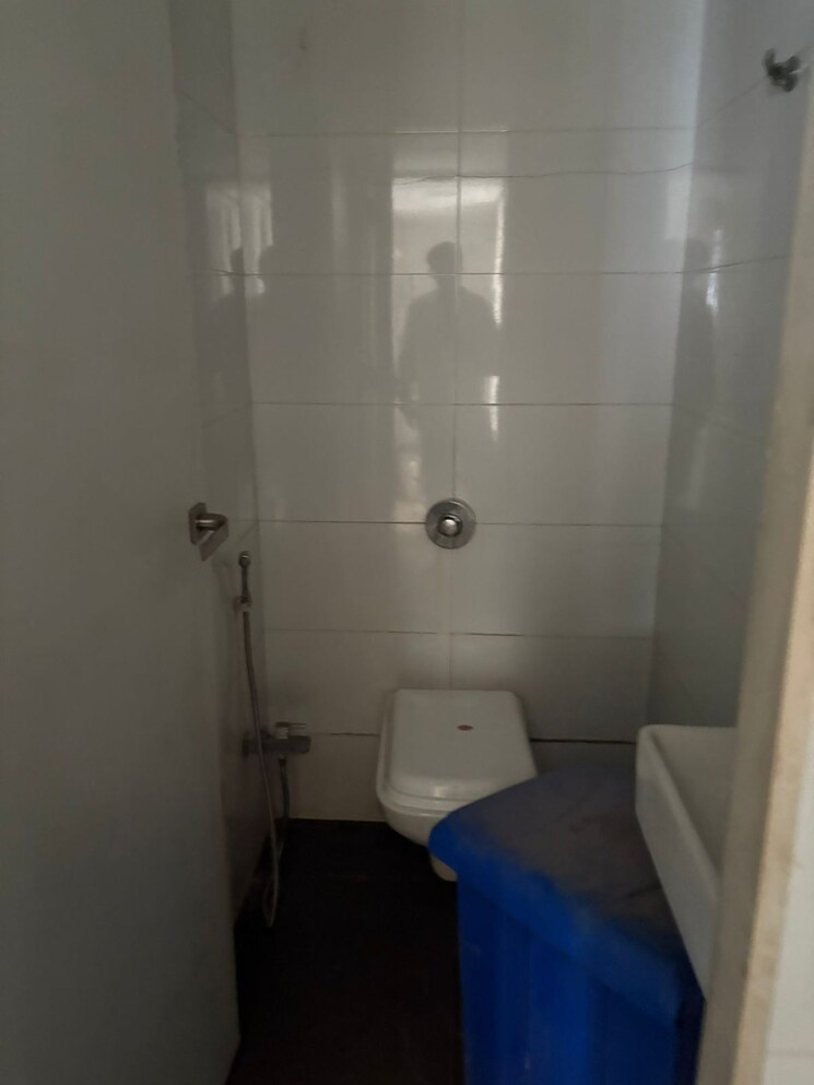 Bathroom, goregaon east Commercial Office Space 2519 Sq.Ft. In Goregaon East Mumbai 9063313