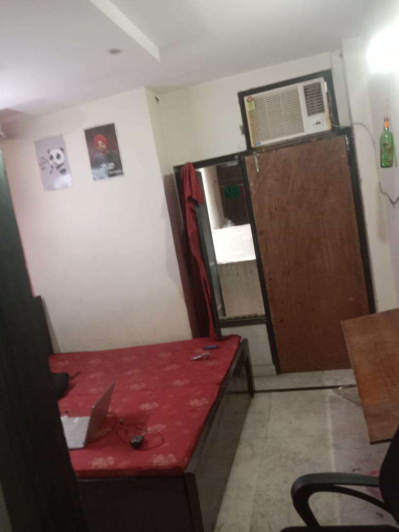 1 BHK + Pooja Room Builder Floor For Rent in Govindpuri 