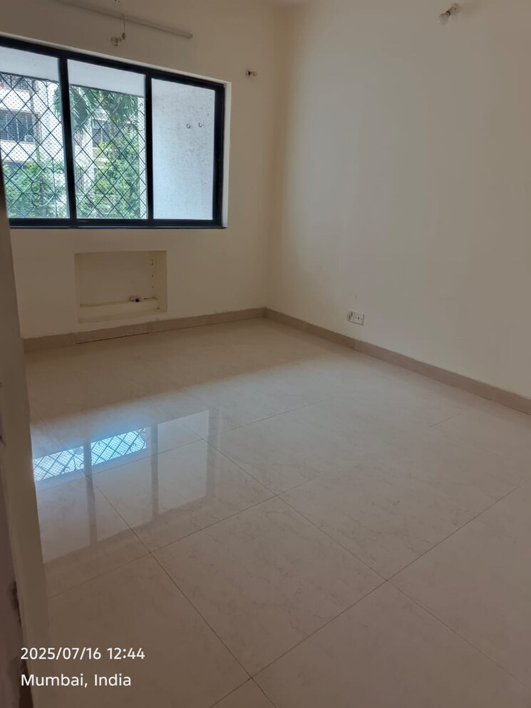 Room, suchidham-complex 2 Bedroom 1000 Sq.Ft. Apartment In Goregaon East Mumbai 9063388