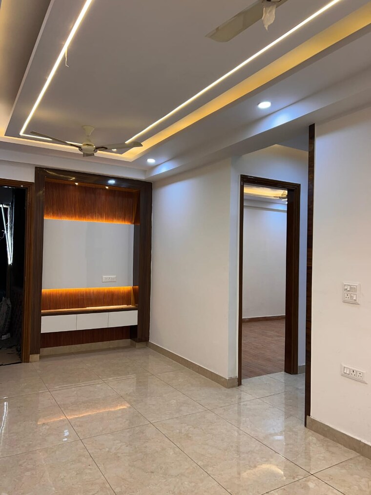 Room, srs-apartments 4 Bedroom 1600 Sq.Ft. Builder Floor In Sector 73 Noida 9063406
