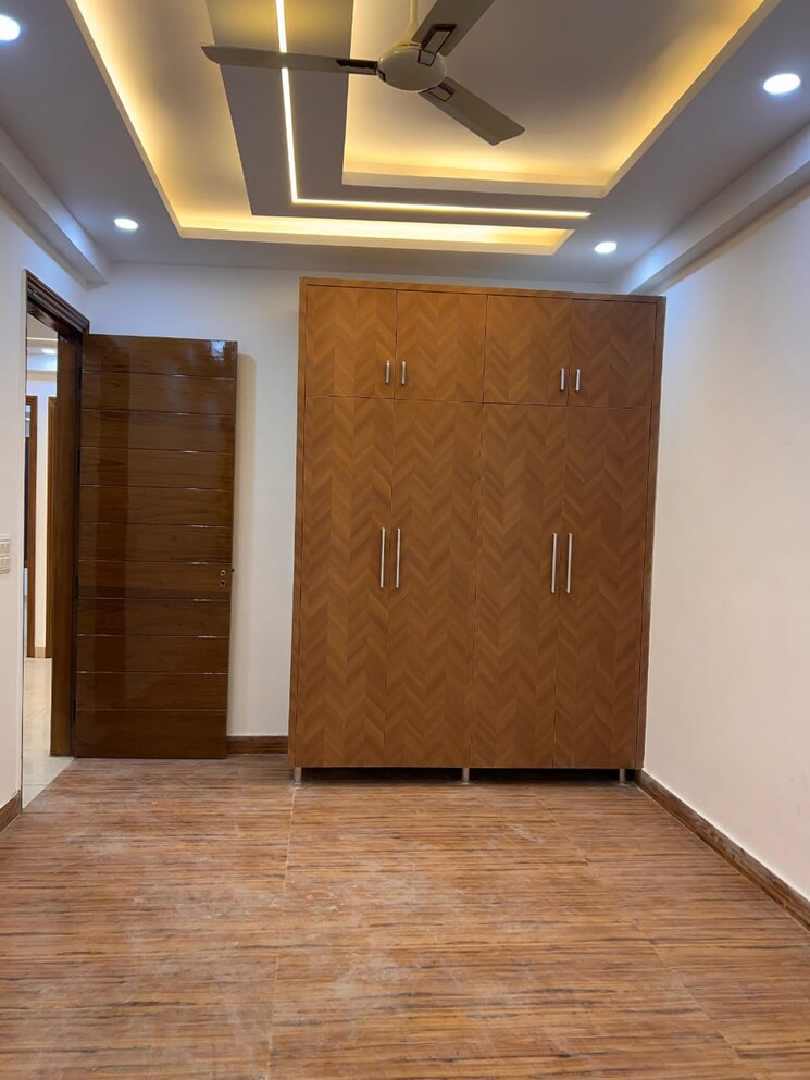 Room, srs-apartments 4 Bedroom 1600 Sq.Ft. Builder Floor In Sector 73 Noida 9063406