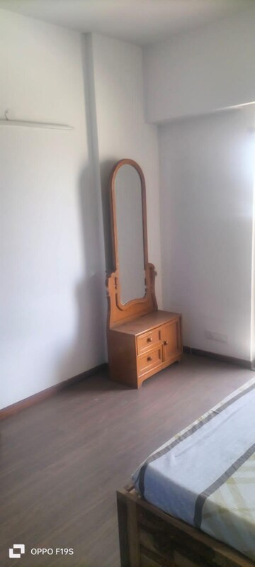 Furnished Amenities in 3 BHK Apartment at Builder Floor, Sector 28 – for Rent