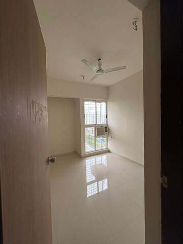 Room in 2 BHK Apartment at Lodha Golden Dream, Dombivli East – for Rent