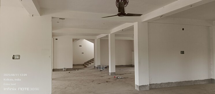 Room, boral Commercial Warehouse 13000 Sq.Ft. In Boral Kolkata 9063481