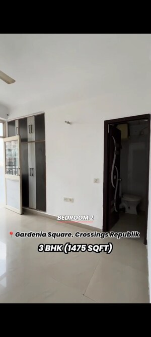 Room in 3 BHK Apartment at Crossing Republik, Crossing Republic – for Sale