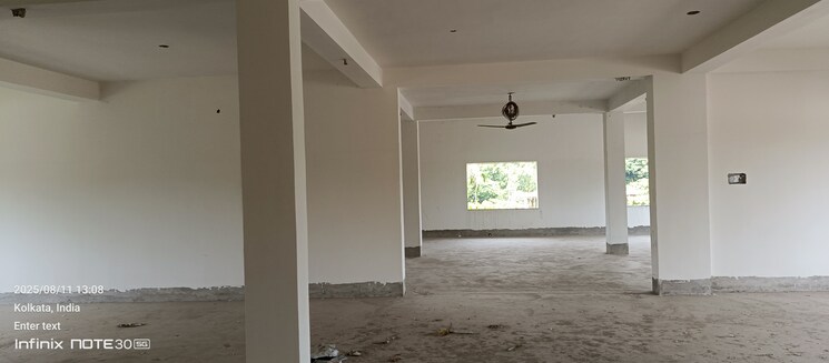 Room, boral Commercial Warehouse 13000 Sq.Ft. In Boral Kolkata 9063481