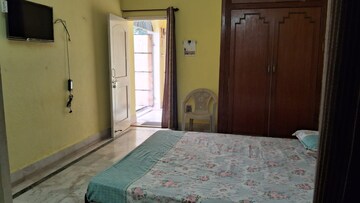 Bedroom in 4 BHK Independent House at Pandra – for Rent