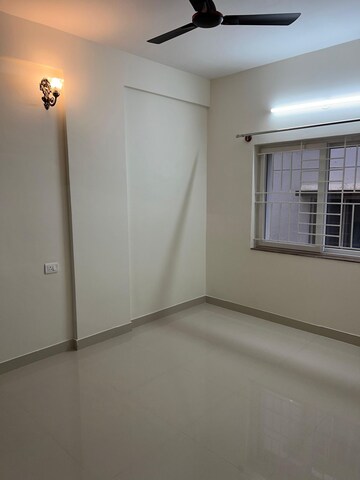 Room in 2 BHK Apartment at Mentsu Crescent, Thanisandra Main Road – for Rent