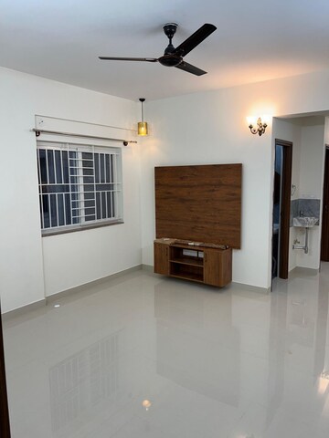 Room in 2 BHK Apartment at Mentsu Crescent, Thanisandra Main Road – for Rent