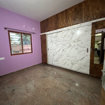 Room in 2 BHK Builder Floor at Bhuvaneshwari Nagar – for Rent