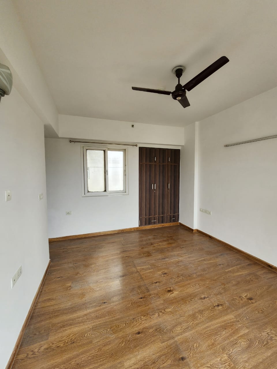 2.5 BHK + Pooja Room Apartment For Rent in JKG Palm Resort