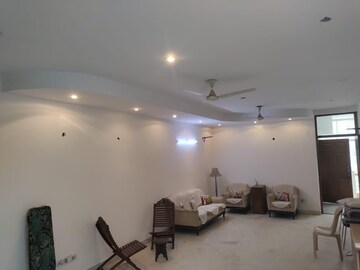 Living Room in 2 BHK Builder Floor at Nehru Enclave – for Rent
