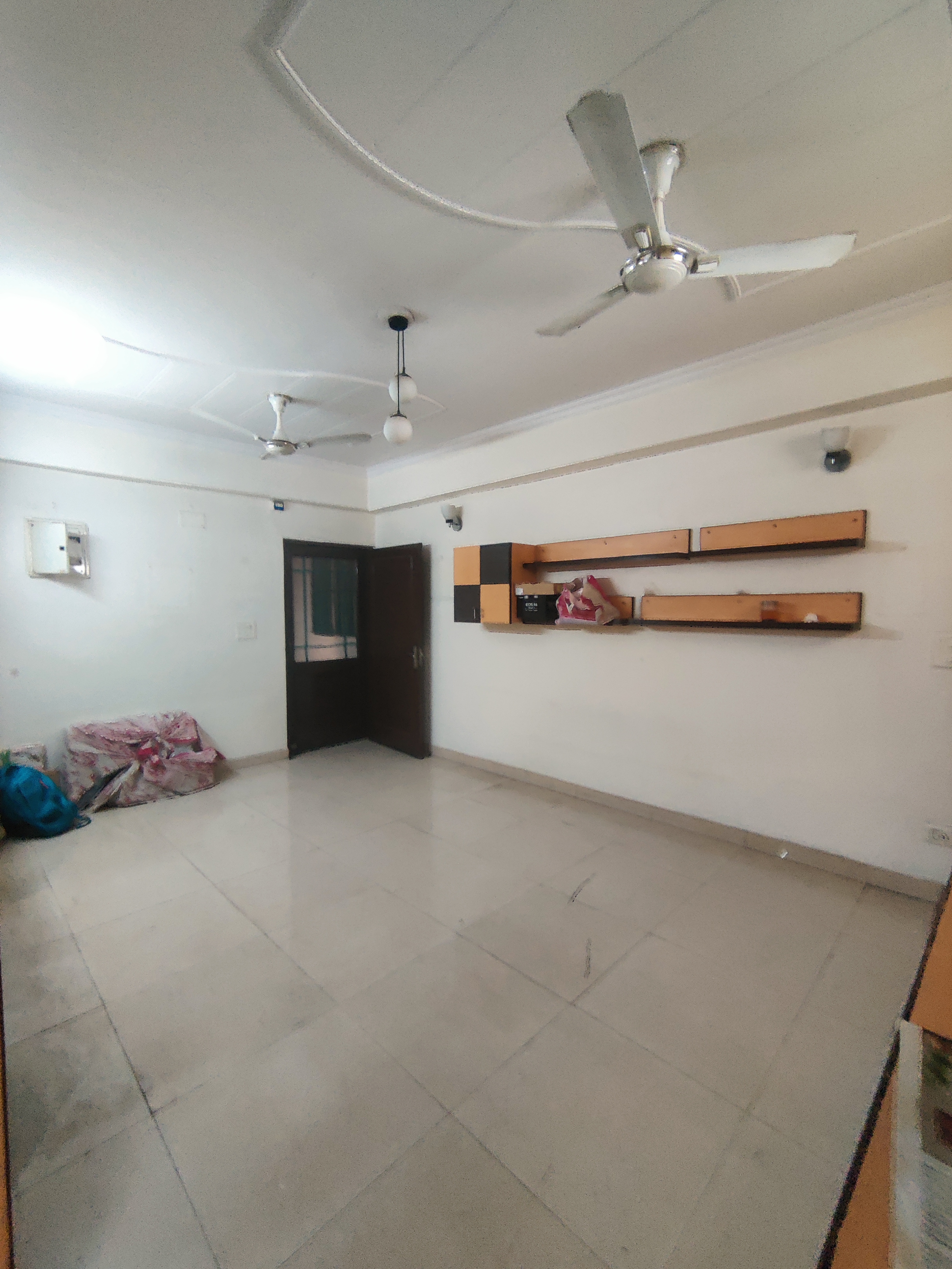 3.5 BHK + Pooja Room,Servant Room Apartment For Rent in Eldeco Apartments