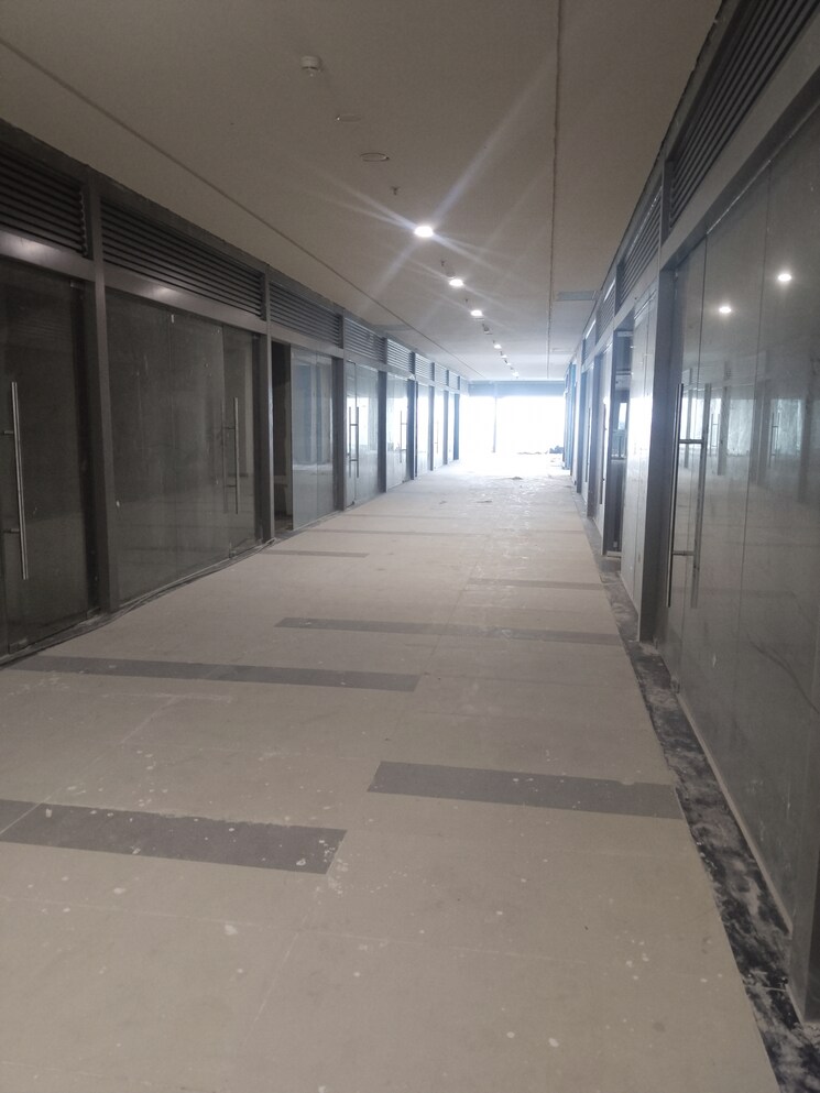  Parking, aditya-family-hub Commercial Office Space 350 Sq.Ft. In Sector 2 Wave City Ghaziabad 9063562